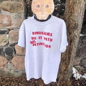 Vintage, retro novelty shirt 🦖🦕☠️